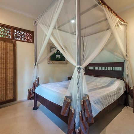White Lotus Oasis Hotel Ubud  Ngoại thất bức ảnh