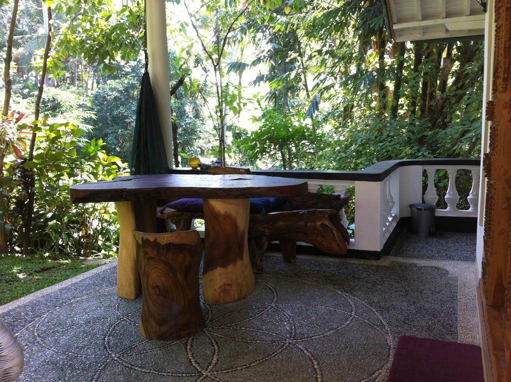 White Lotus Oasis Hotel Ubud  Ngoại thất bức ảnh