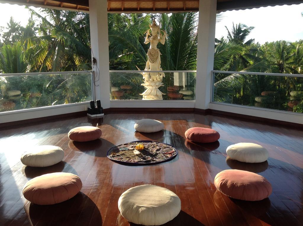 White Lotus Oasis Hotel Ubud  Ngoại thất bức ảnh